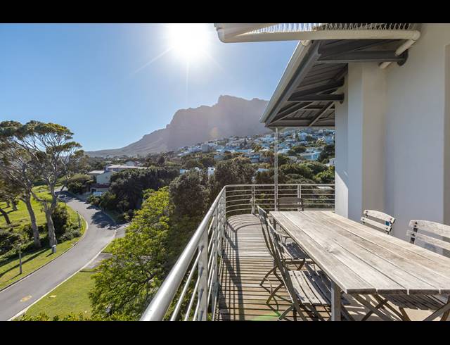 3 BEDROOM APARTMENT TO LET IN CAMPS BAY